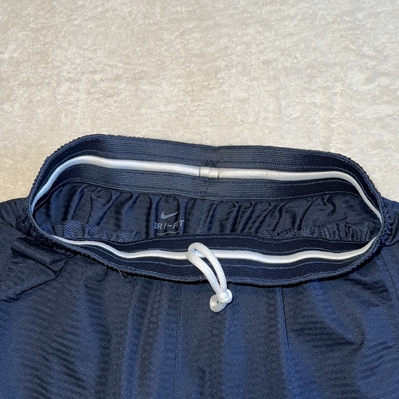 Nike mens dri-fit loose navy athletic shorts size medium - Picture 3 of 12